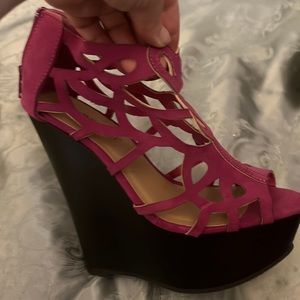 Caged Wedges